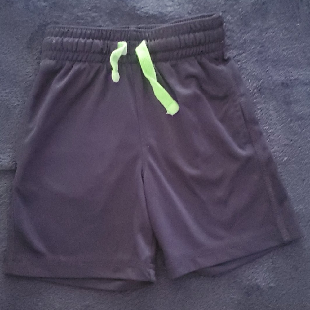 Toddler boys 2T shorts